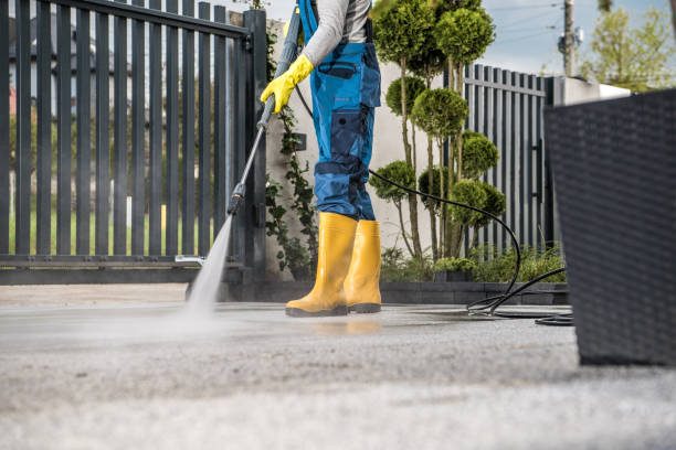 4,300+ Pressure Washing Stock Photos, Pictures & Royalty ...