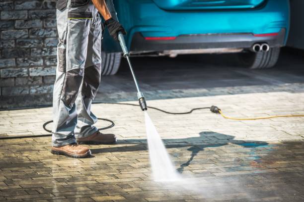 420+ Power Washing Driveway Stock Photos, Pictures & Royalty ...